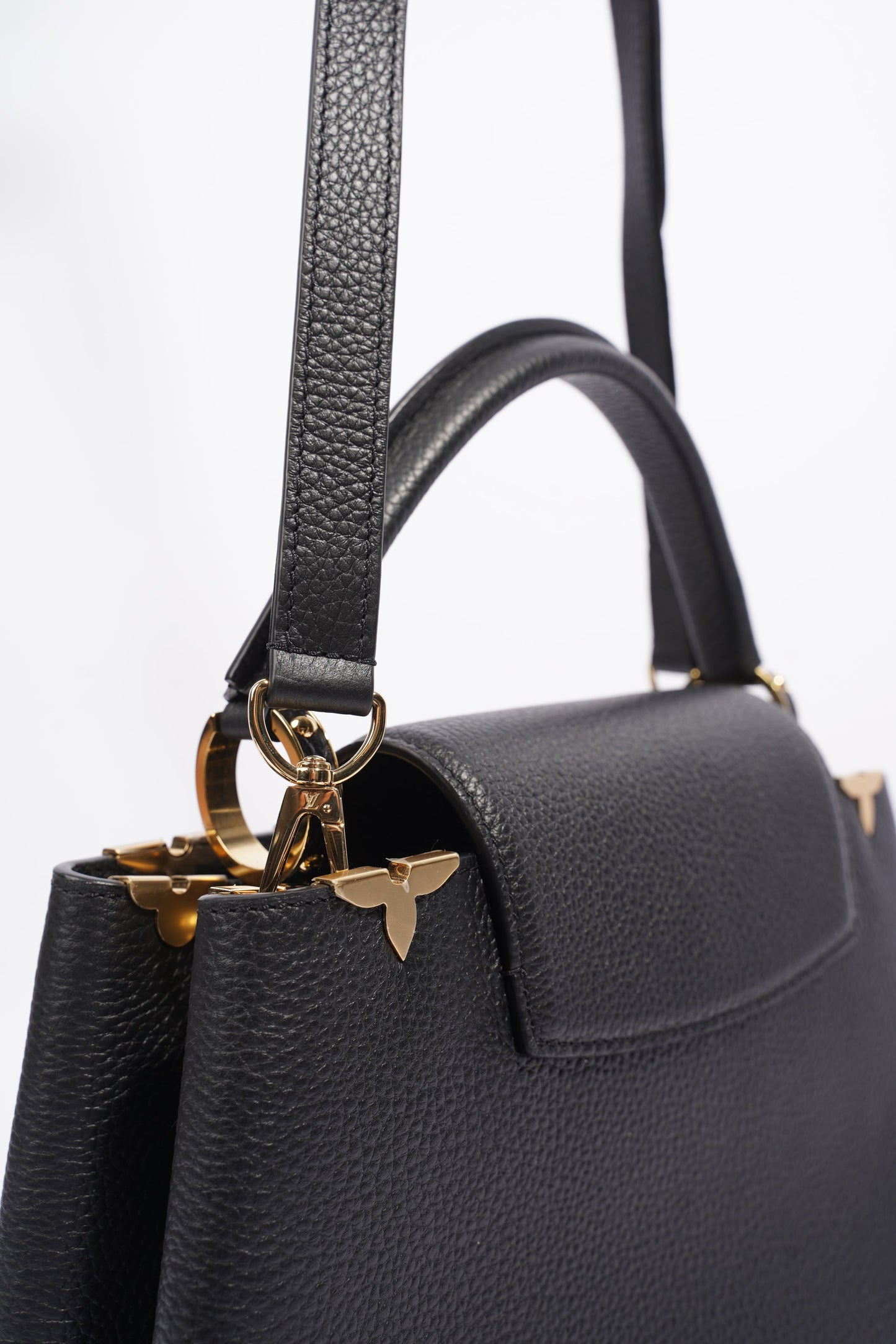 Louis Vuitton Capucines MM Black Taurillon Leather