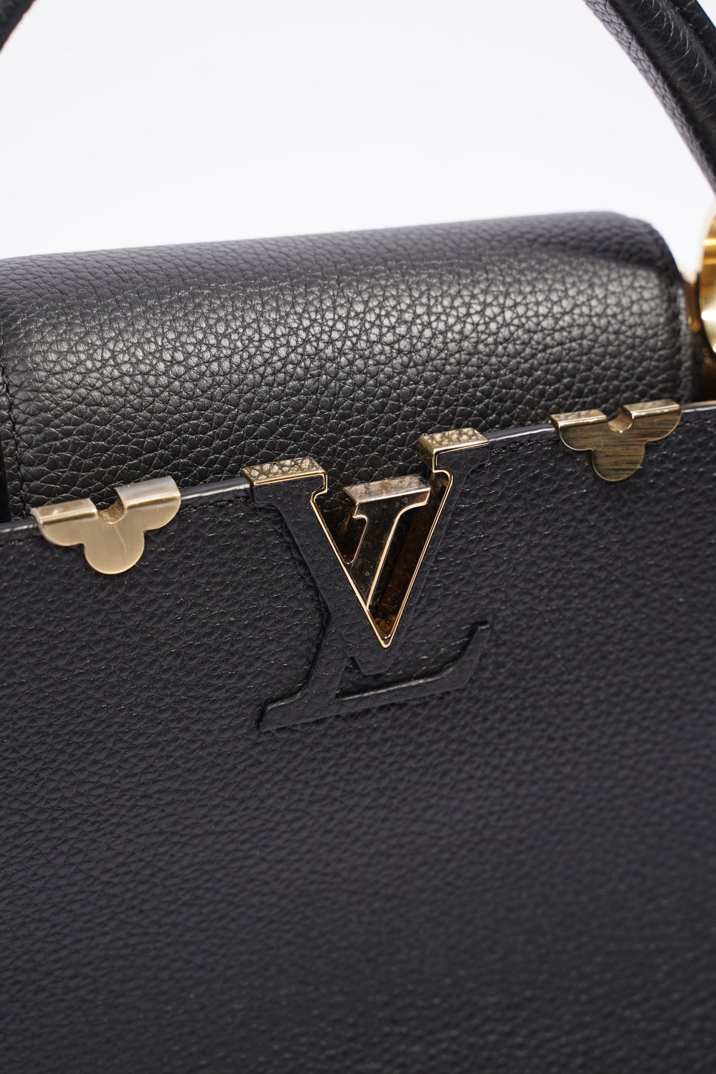 Louis Vuitton Capucines MM Black Taurillon Leather