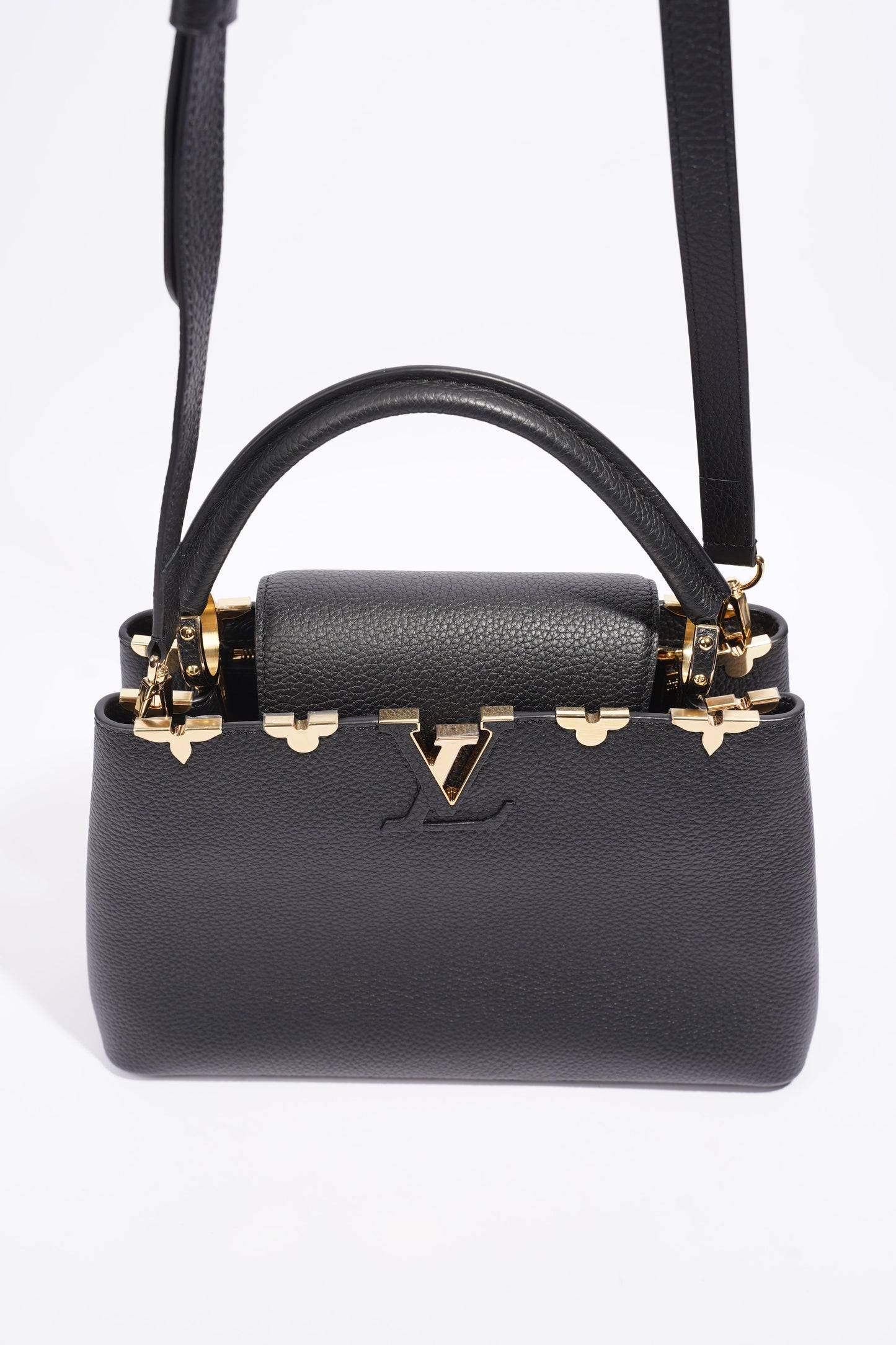 Louis Vuitton Capucines MM Black Taurillon Leather