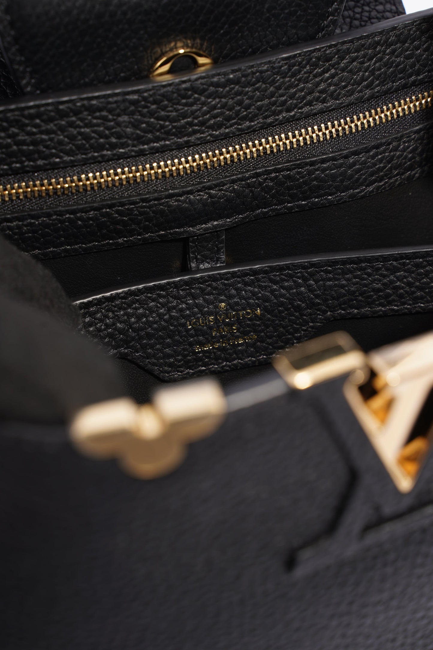 Louis Vuitton Capucines MM Black Taurillon Leather