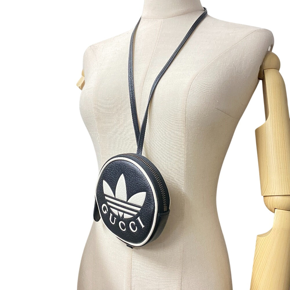 GUCCI Coin case 721903 leather black Adidas Collaboration Card Case Trefoil Leather Shoulder Pouch Women(Unisex) Used