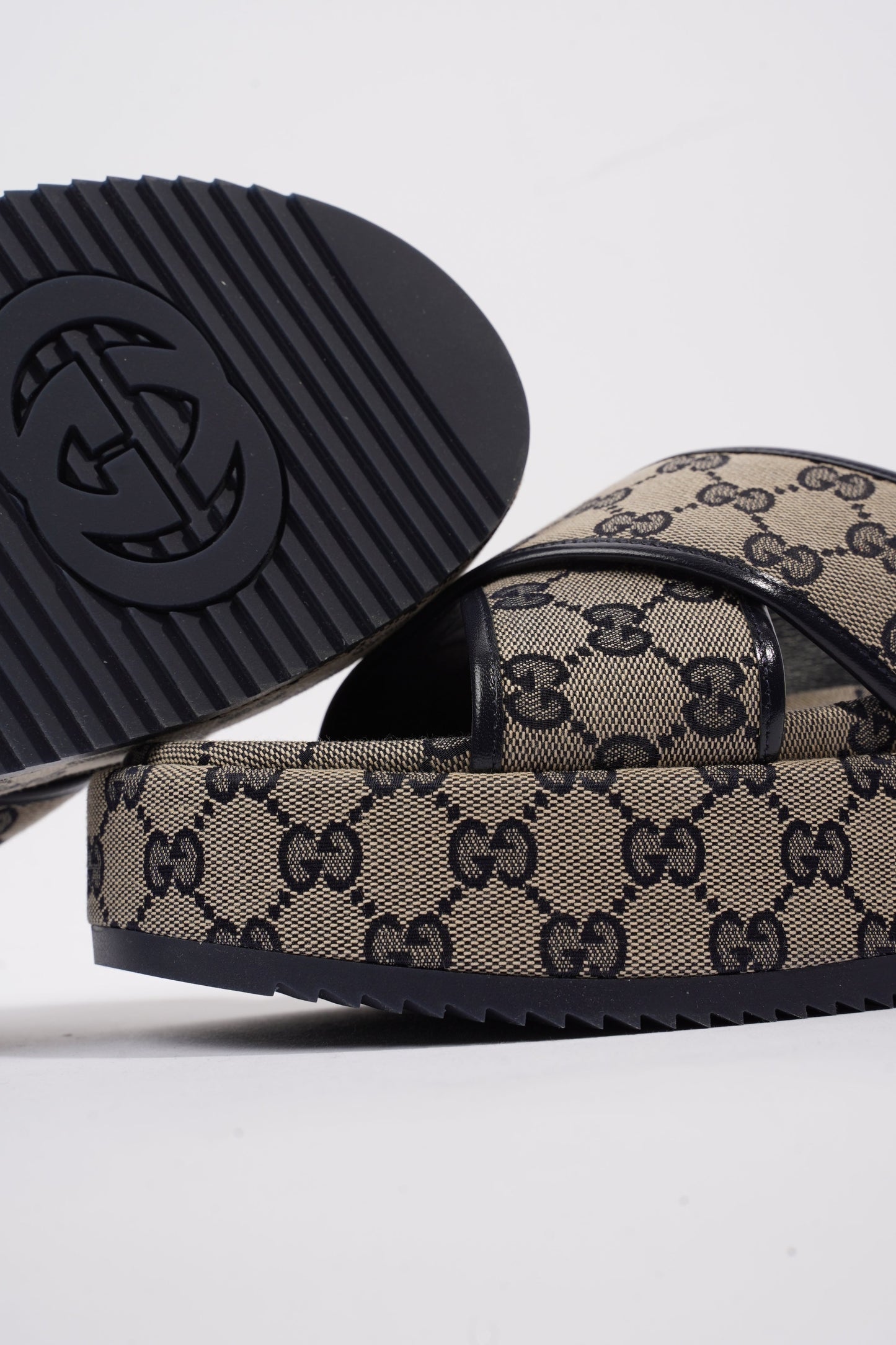 Gucci Angelina GG Supreme Beige Monogram / Navy Canvas EU 39 UK 6
