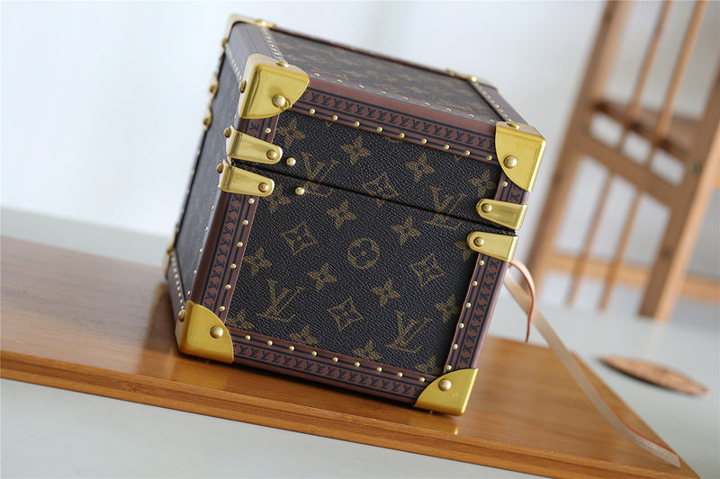 Alice bags - Louis Vuittons  - 9540