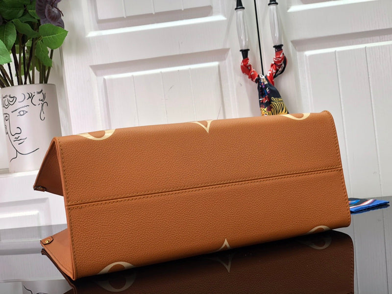 Alice Bags- Louis Vuittons  - 16506