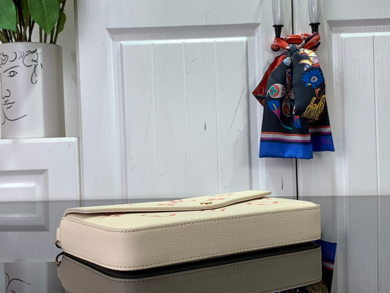 Alice bags - Louis Vuittons  - 15822