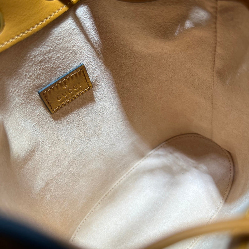 Gucci  Luxury -  Bags - 589