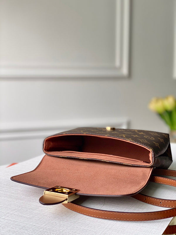 Alice Bags- Louis Vuittons  - 16619