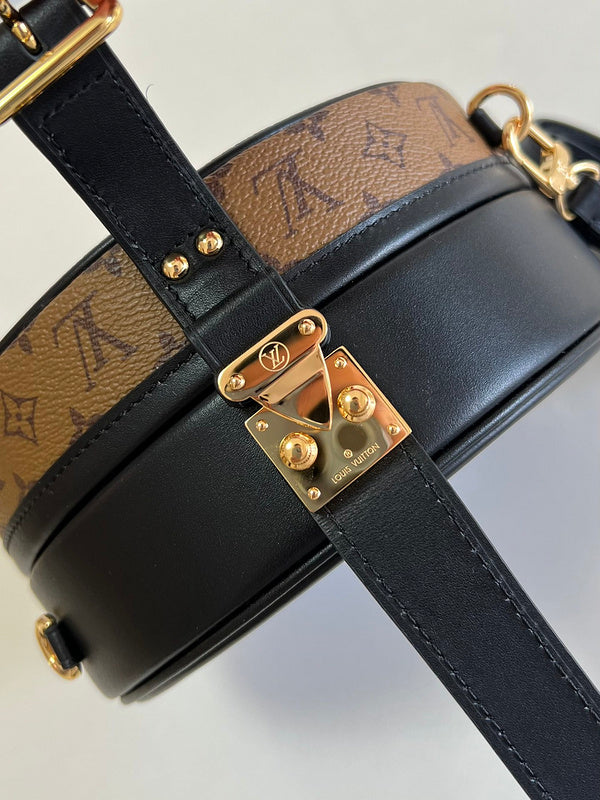 Alice Bags- Louis Vuittons  - 16126