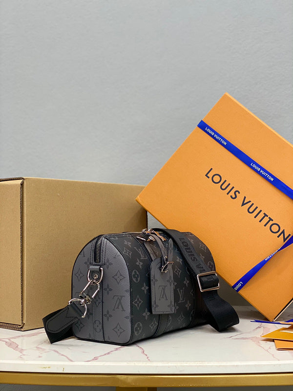 Alice Bags- Louis Vuittons  - 16245