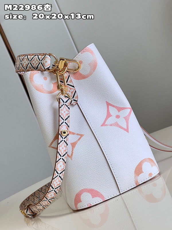 Alice bags - Louis Vuittons  - 15155