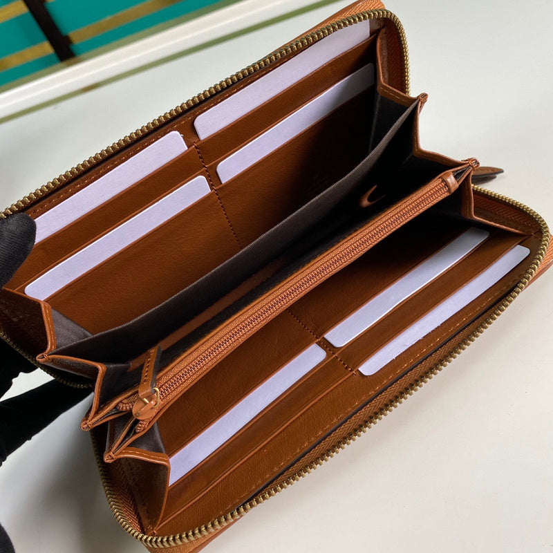 Gucci   Luxury Bags  941