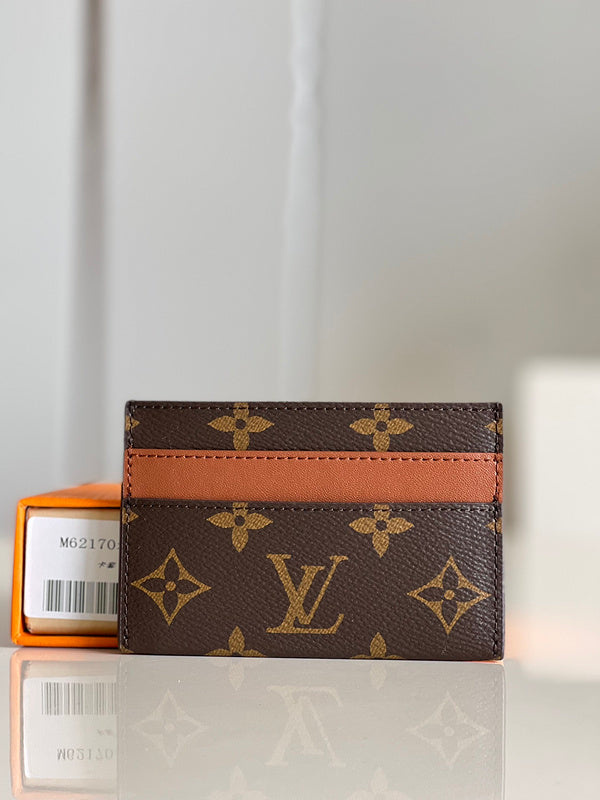 Alice Bags- Louis Vuittons  - 16269