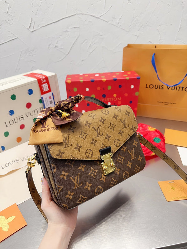 Alice bags - Louis Vuittons  - 15056
