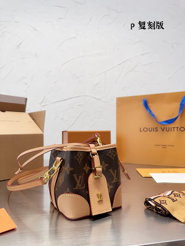 Alice bags - Louis Vuittons  - 14945