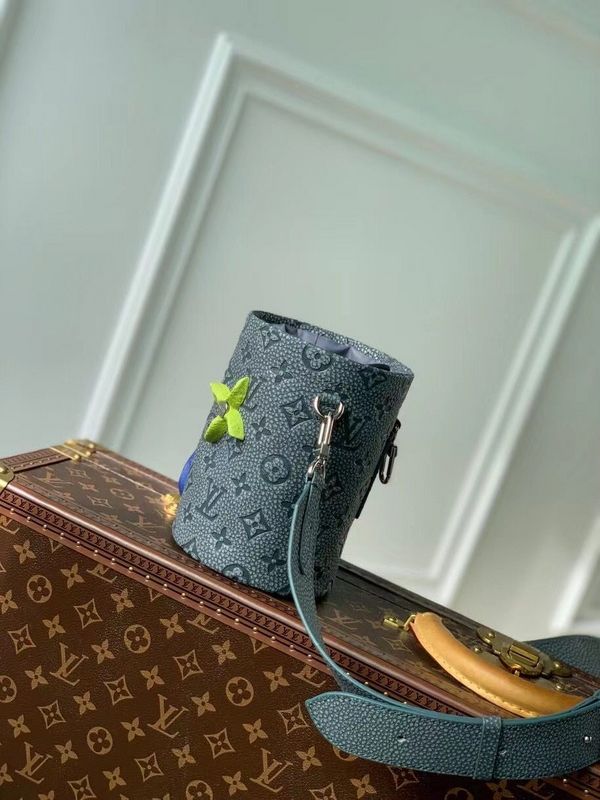Alice Bags- Louis Vuittons  - 16321