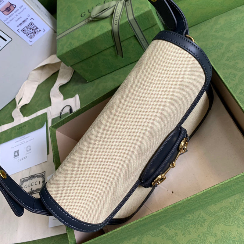 Gucci   Luxury Bags  1084