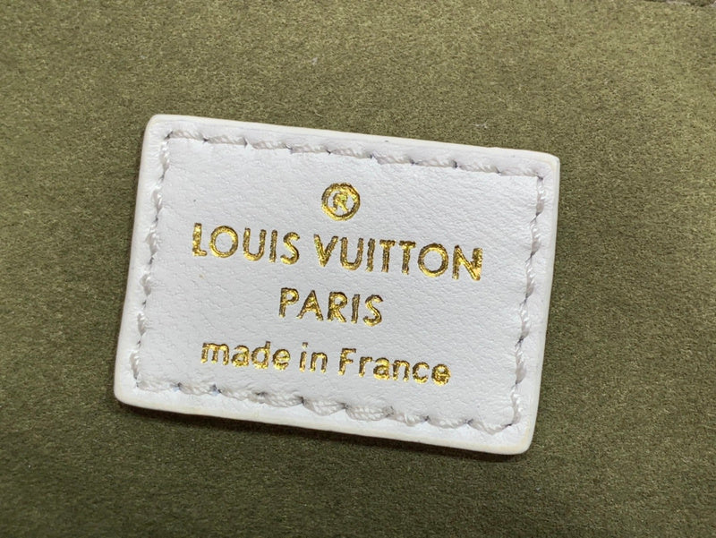 Alice Bags- Louis Vuittons  - 16370