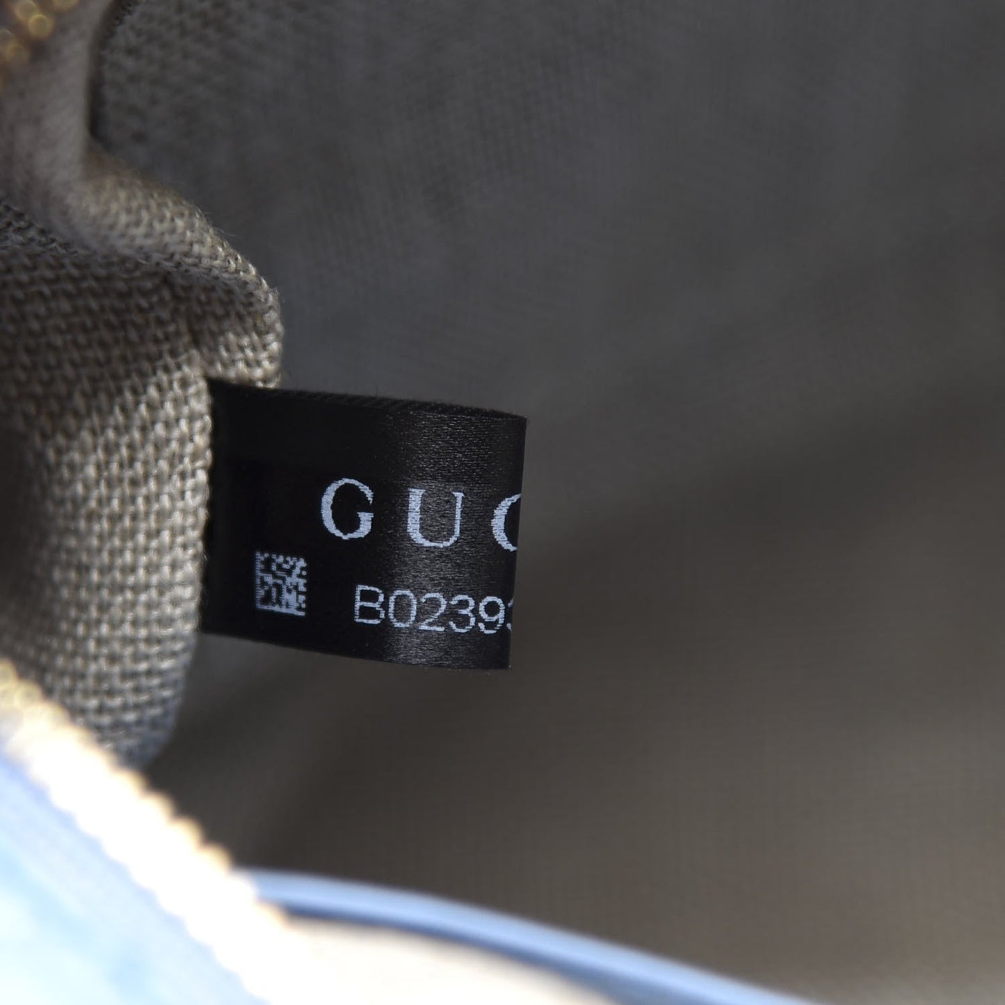 Gucci GG Microguccissima Leather Bree Camera Bag in Blue