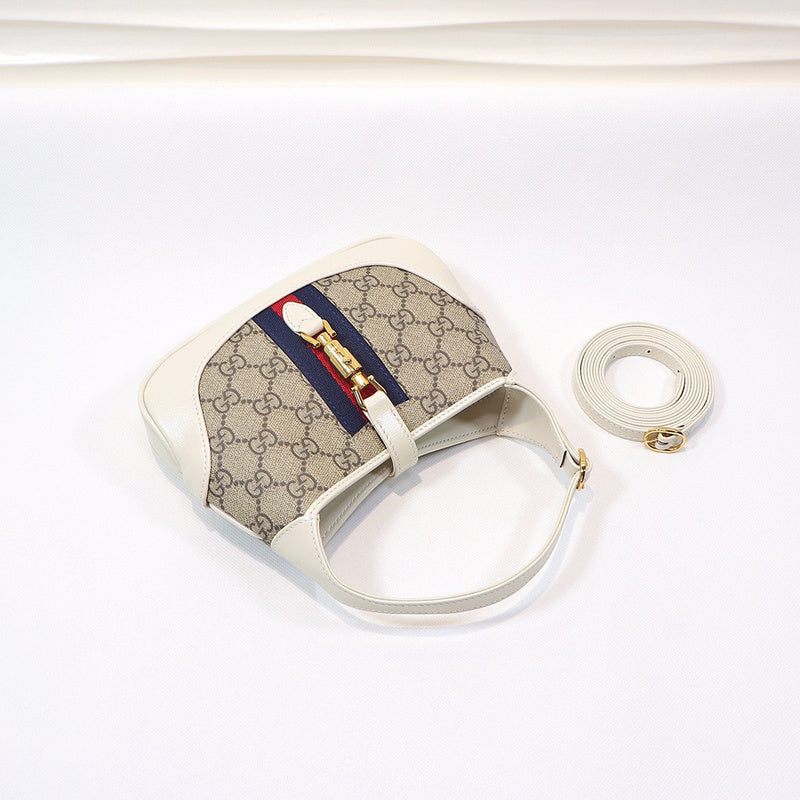 Gucci   Luxury Bags  1035