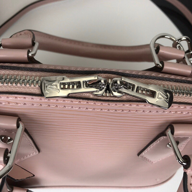 Alice Bags- Louis Vuittons  - 16346