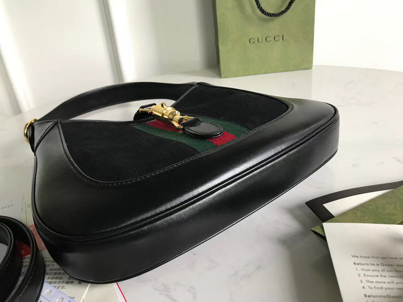 Gucci   Luxury Bags  1046