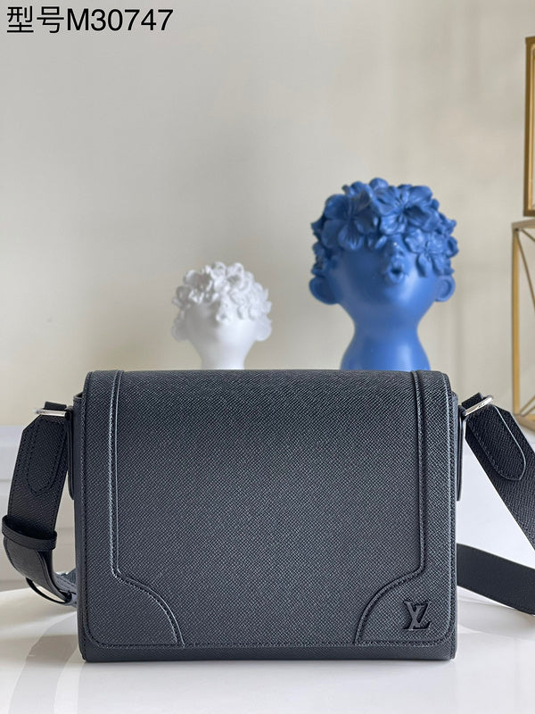 Alice bags - Louis Vuittons  - 12655