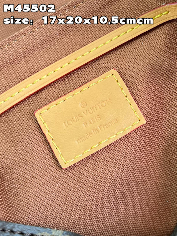 Alice  Bags- Louis Vuittons  - 15896
