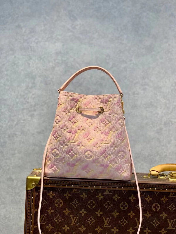 Alice Bags- Louis Vuittons  - 16594