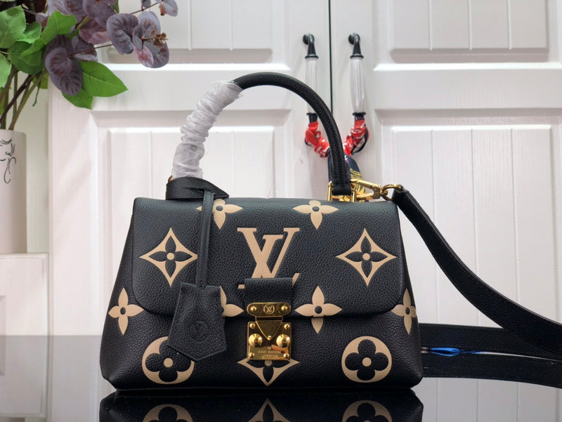 Alice Bags- Louis Vuittons  - 16727
