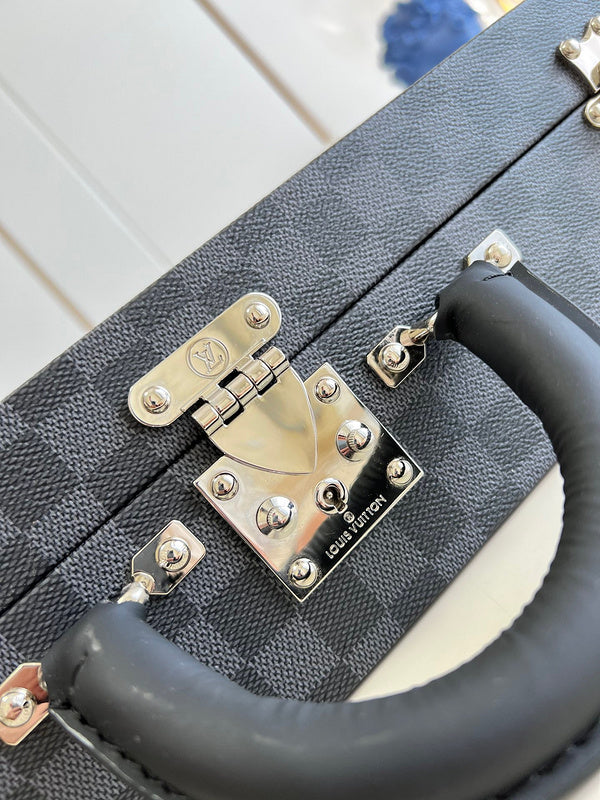 Alice bags - Louis Vuittons  - 9505