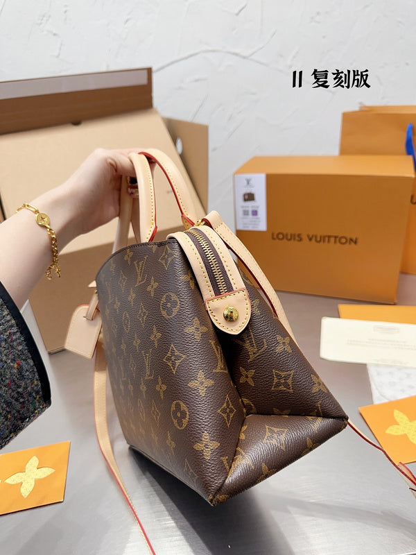 Alice bags - Louis Vuittons  - 15120