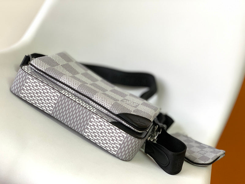 Alice Bags- Louis Vuittons  - 16580