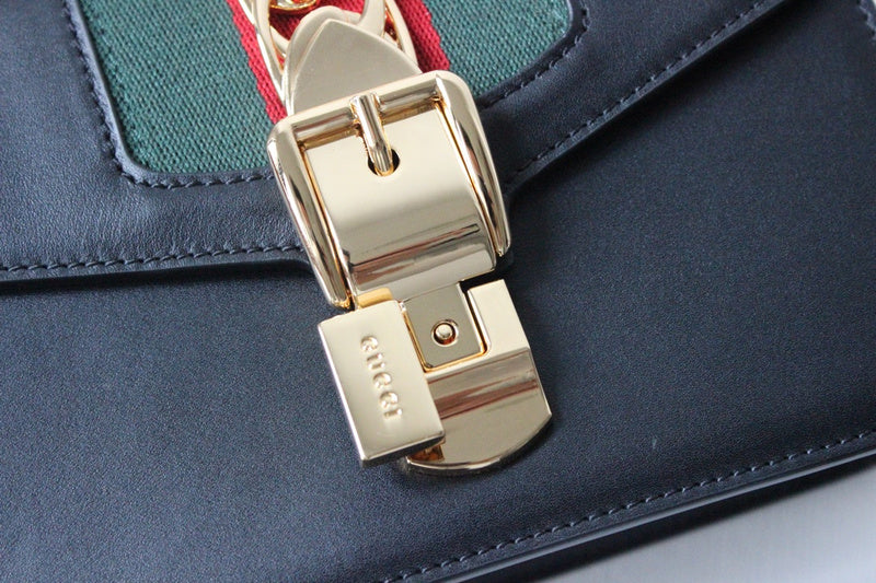 Gucci   Luxury Bags  1300