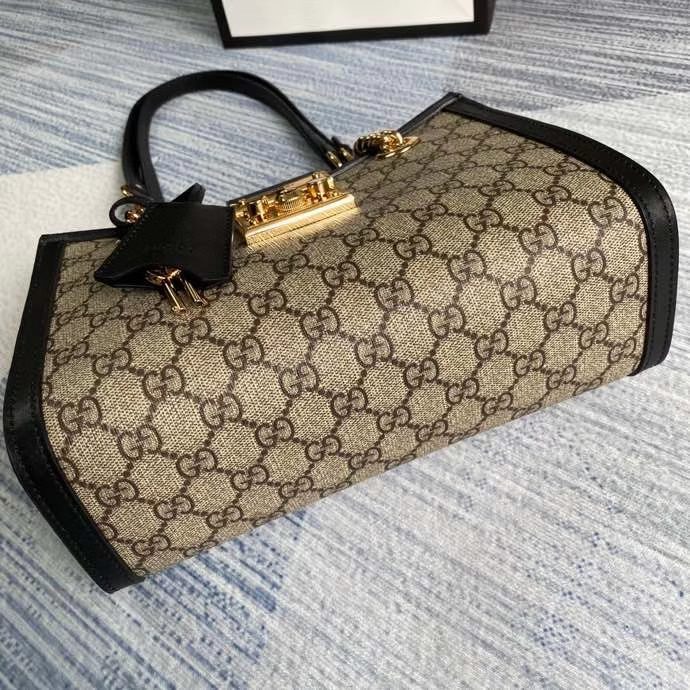 Gucci   Luxury Bags  1385