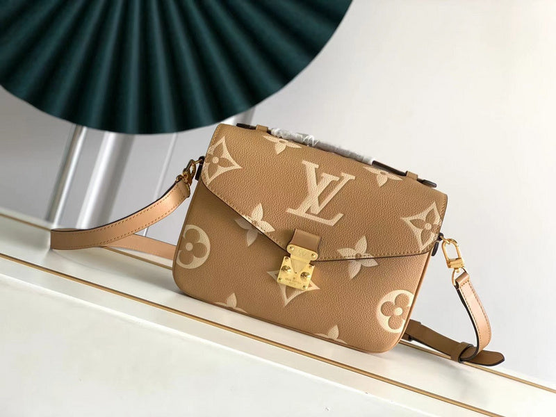 Alice Bags- Louis Vuittons  - 16445