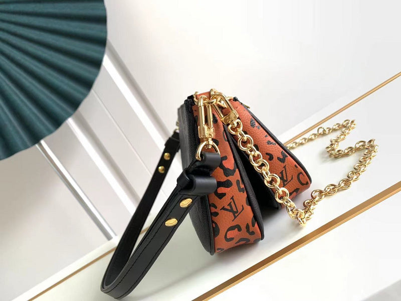 Alice Bags- Louis Vuittons  - 16450