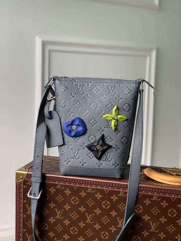 AliceBags- Louis Vuittons  - 16323