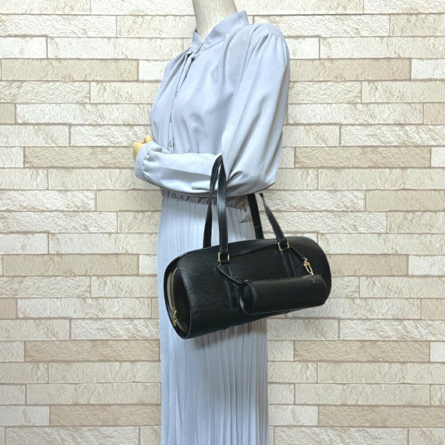 Louis Vuitton Epi  Noir Epi Leather Handbag