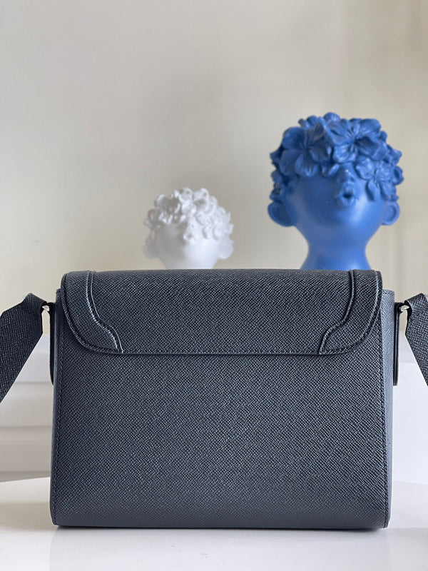 Alice bags - Louis Vuittons  - 12655