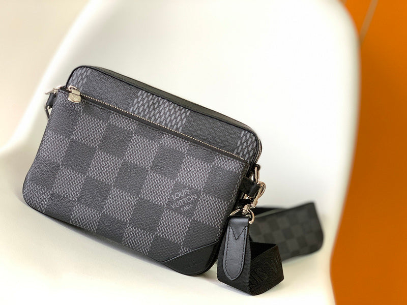Alice Bags- Louis Vuittons  - 16581