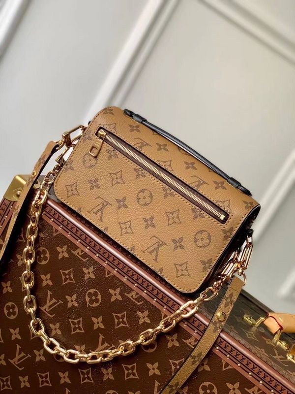 Alice Bags- Louis Vuittons  - 15970