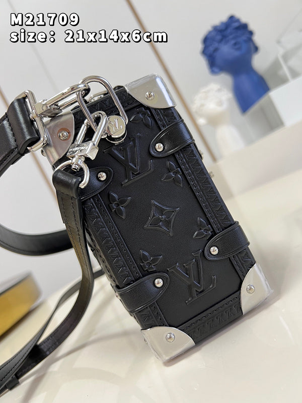 Alice Bags- Louis Vuittons  - 16054