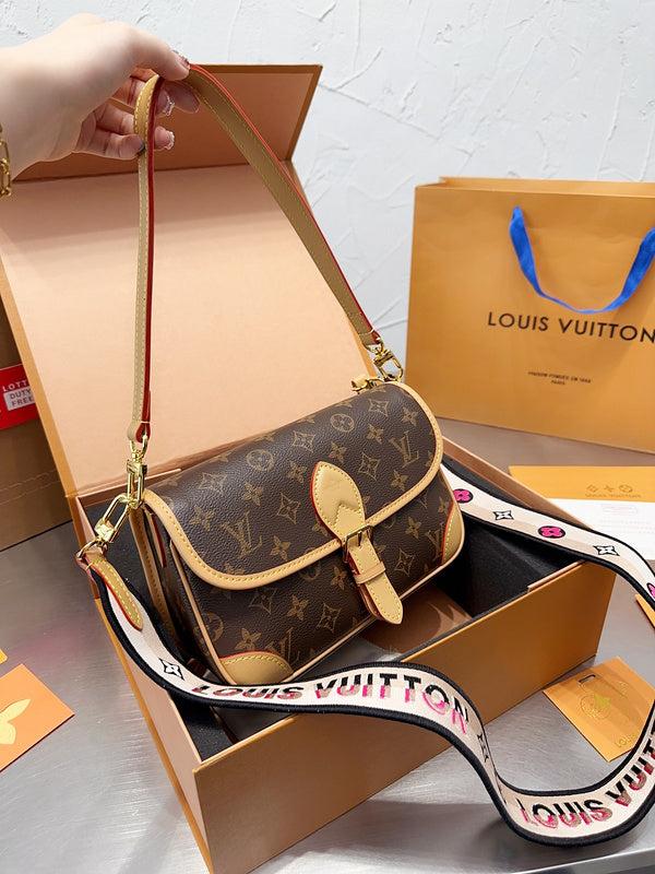 Alice bags - Louis Vuittons  - 15020