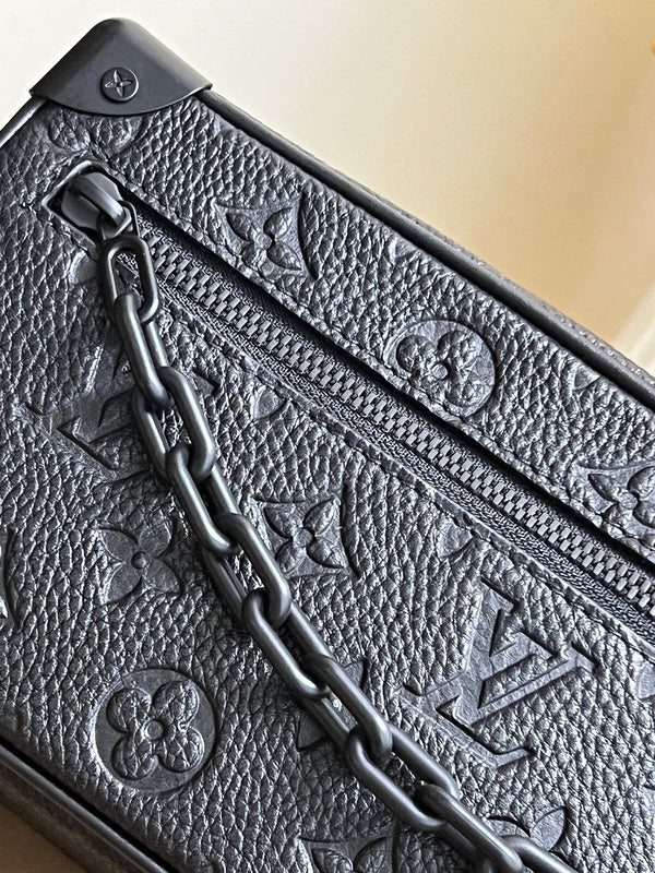 Alice Bags- Louis Vuittons  - 16136