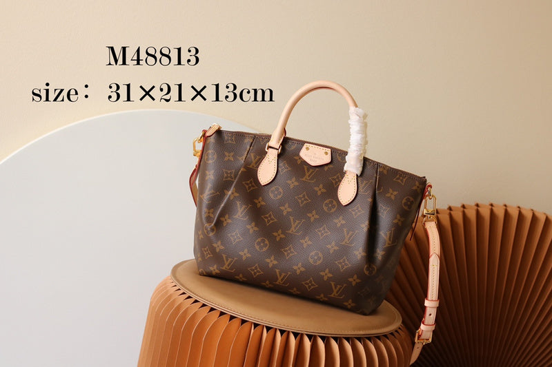 Alice Bags- Louis Vuittons  - 16146