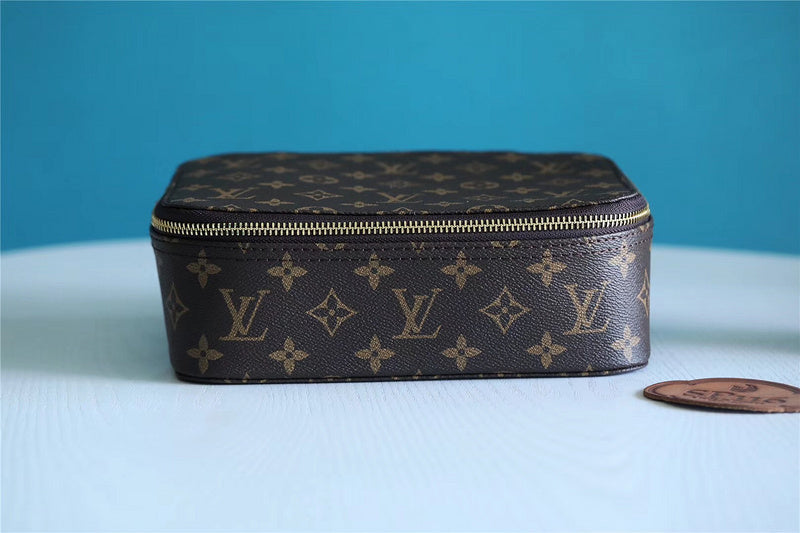 Alice bags - Louis Vuittons  - 9329