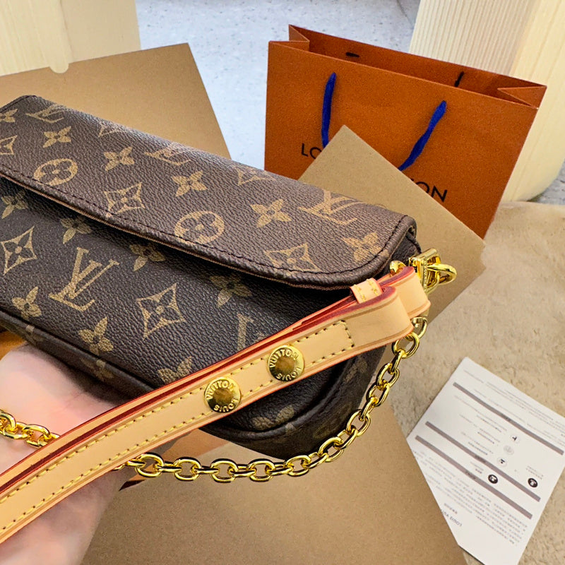 Alice Bags- Louis Vuittons  - 15904