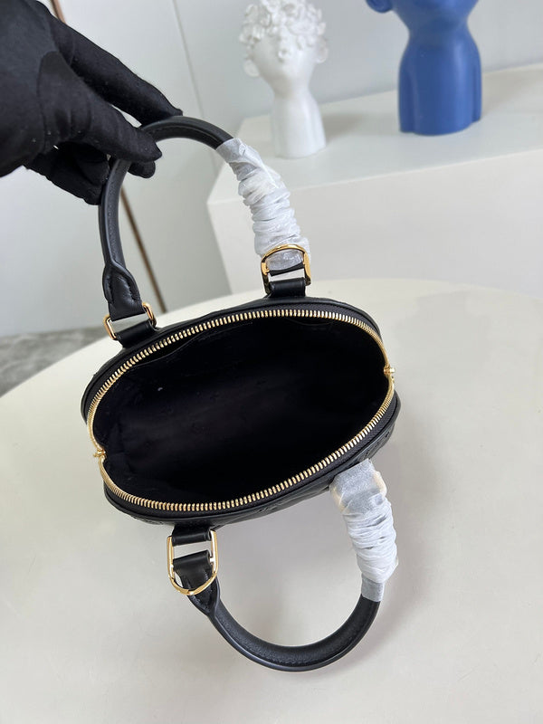 Alice Bags- Louis Vuittons  - 16712