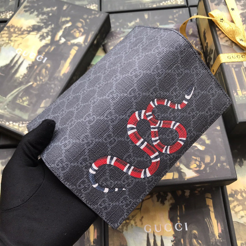 Gucci   Luxury Bags  901