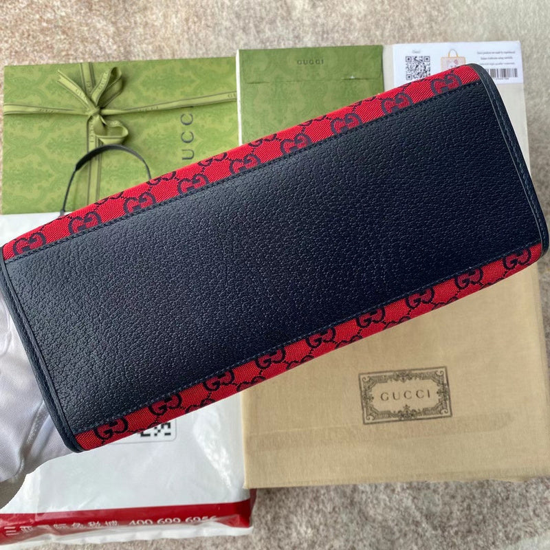 Gucci   Luxury Bags  985